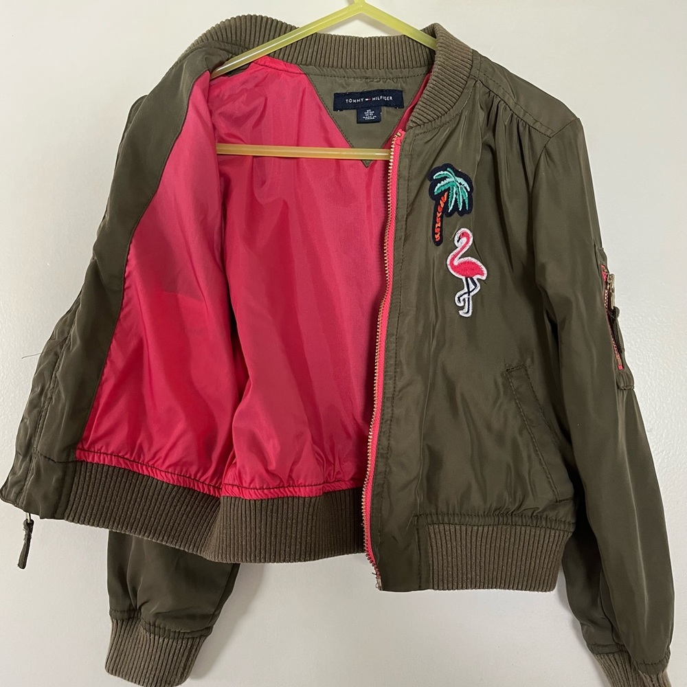 Tommy Hilfiger Bomber Jacket / Girl XS (4-5) / Olive Green / Palm🌴, Flamingo🦩 - Picture 3 of 13